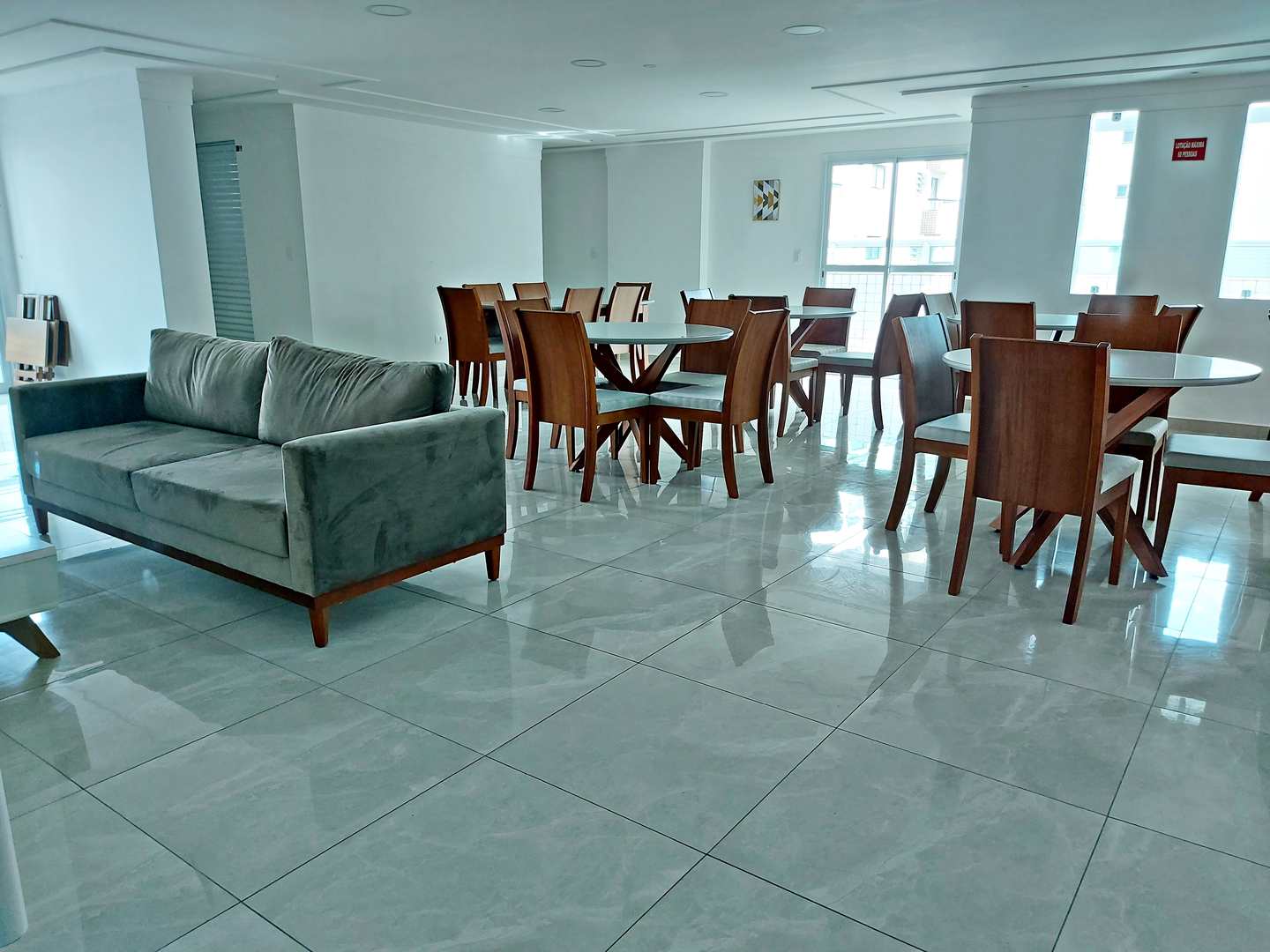 Apartamento à venda com 2 quartos, 70m² - Foto 32