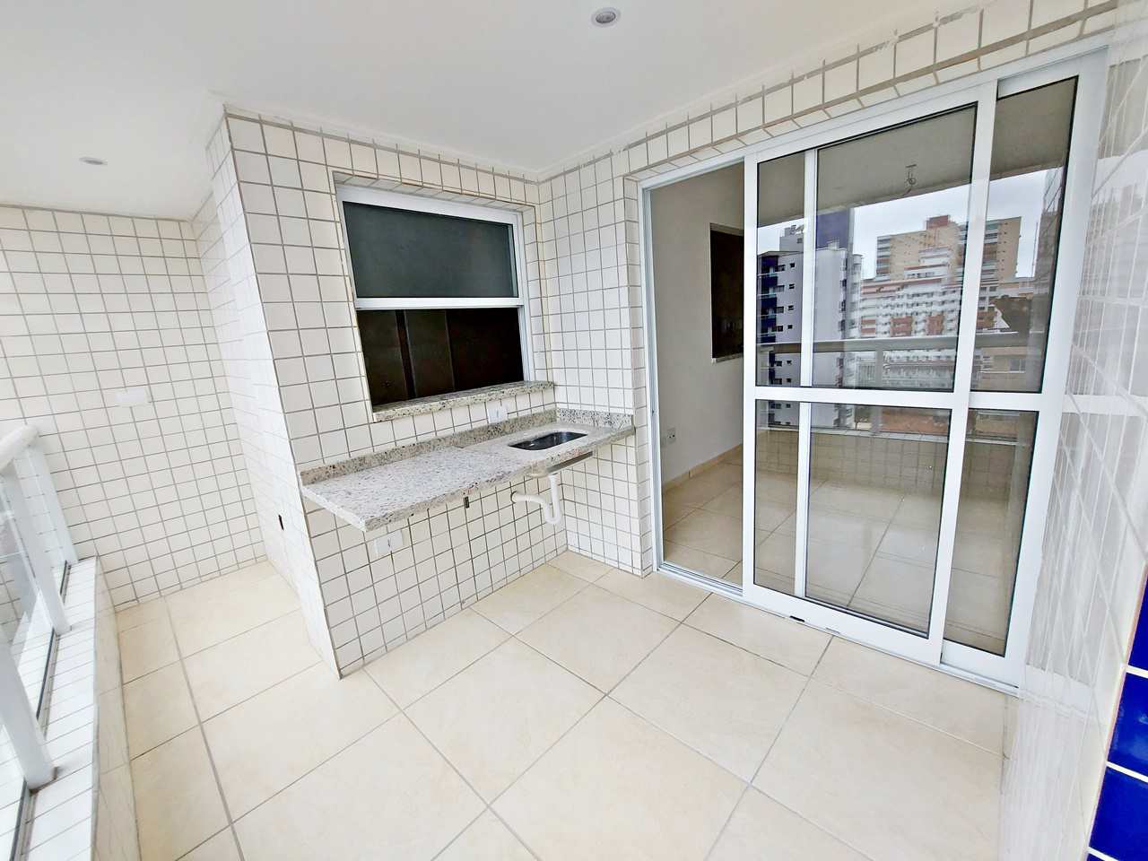 Apartamento à venda com 2 quartos, 69m² - Foto 5