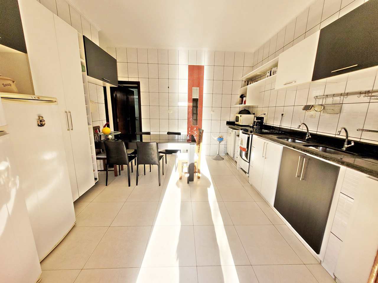 Casa à venda com 5 quartos, 150m² - Foto 12