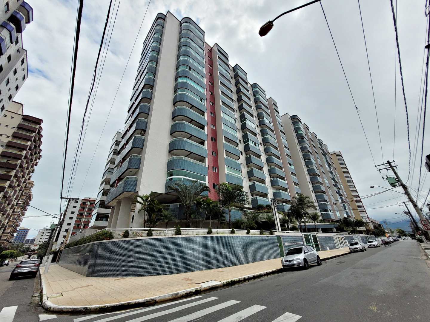 Apartamento à venda com 2 quartos, 65m² - Foto 1