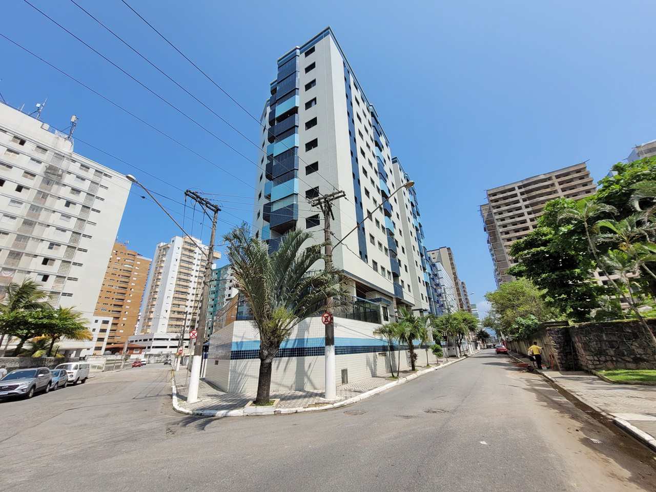 Apartamento à venda com 2 quartos, 65m² - Foto 1