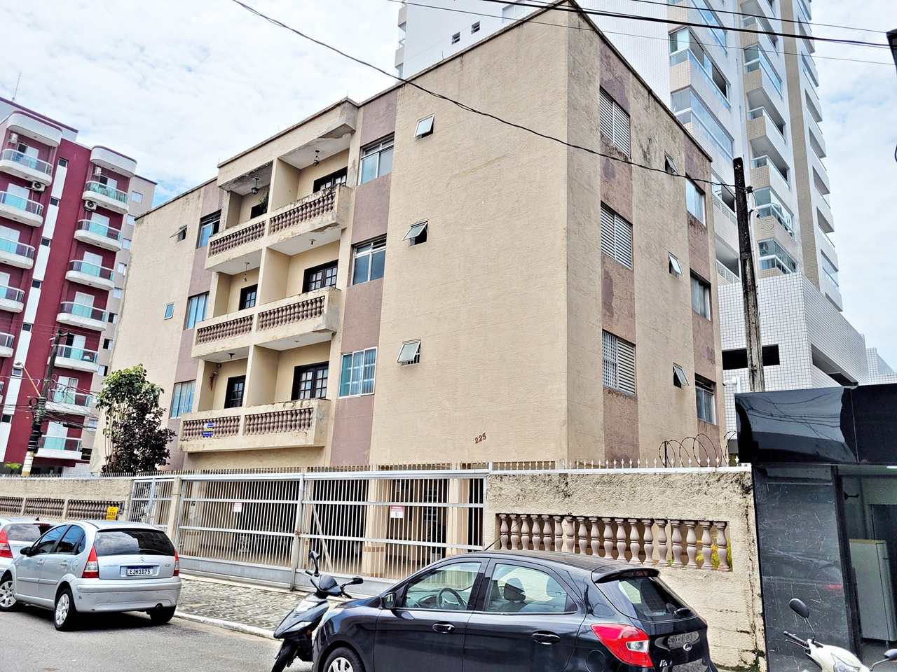 Apartamento à venda com 2 quartos, 70m² - Foto 1