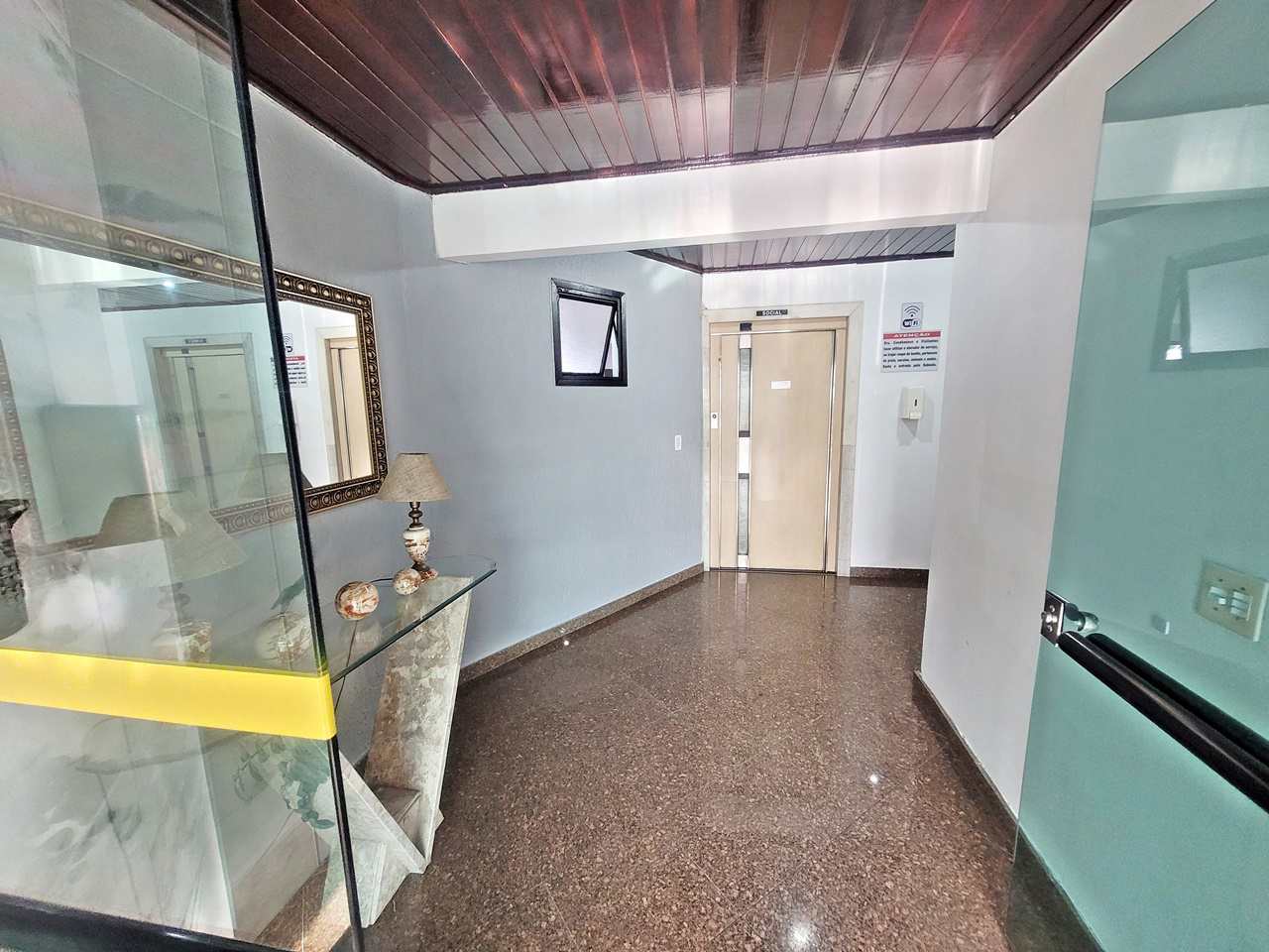 Apartamento à venda com 1 quarto, 53m² - Foto 2