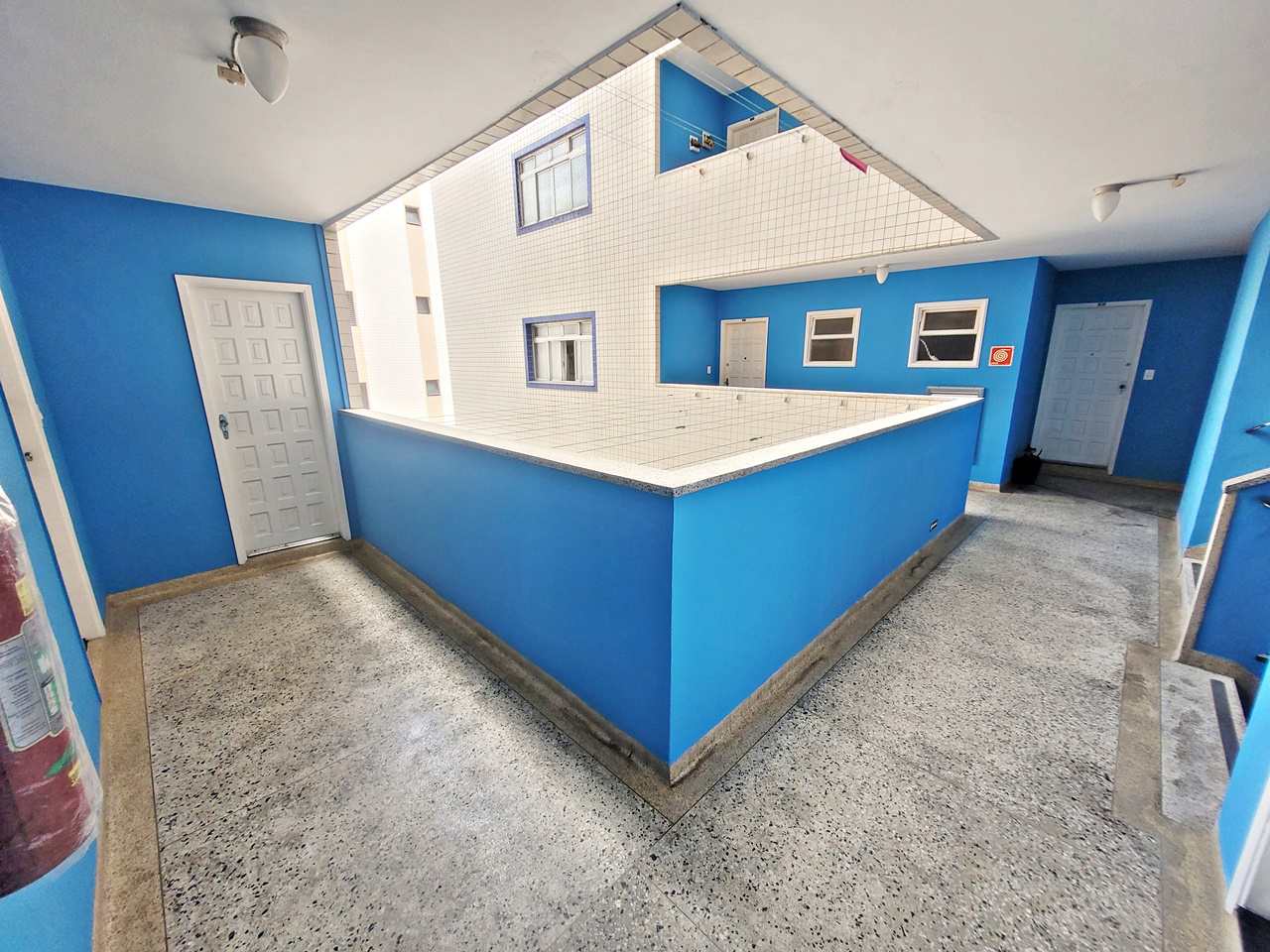 Apartamento à venda com 2 quartos, 70m² - Foto 9