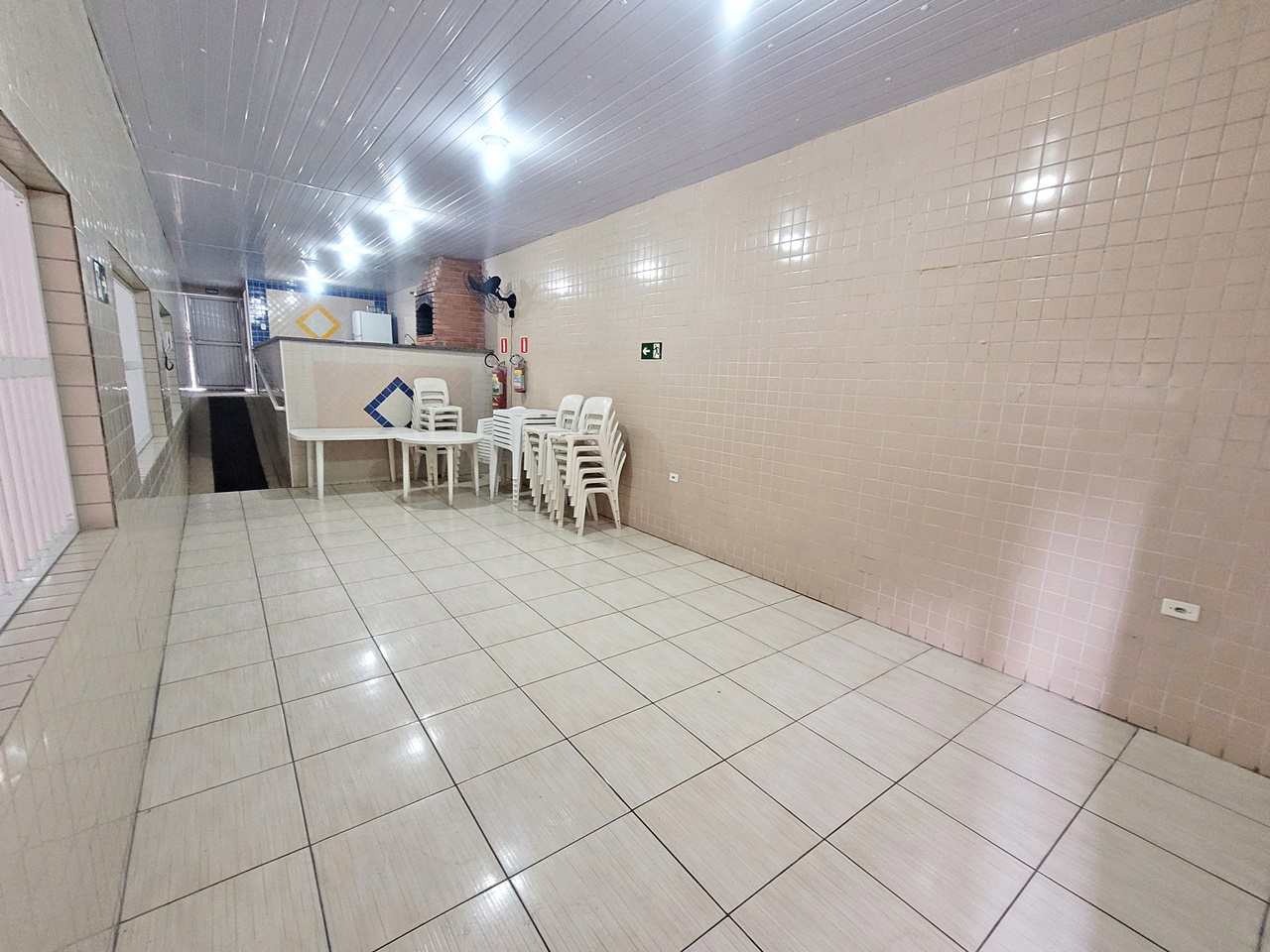 Apartamento à venda com 2 quartos, 70m² - Foto 25