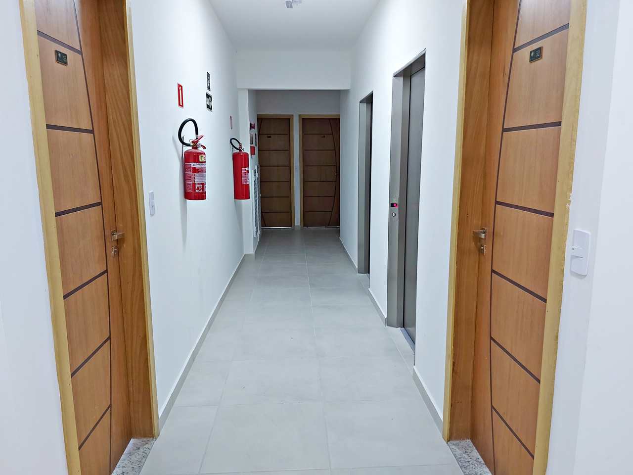 Apartamento à venda com 2 quartos, 80m² - Foto 7