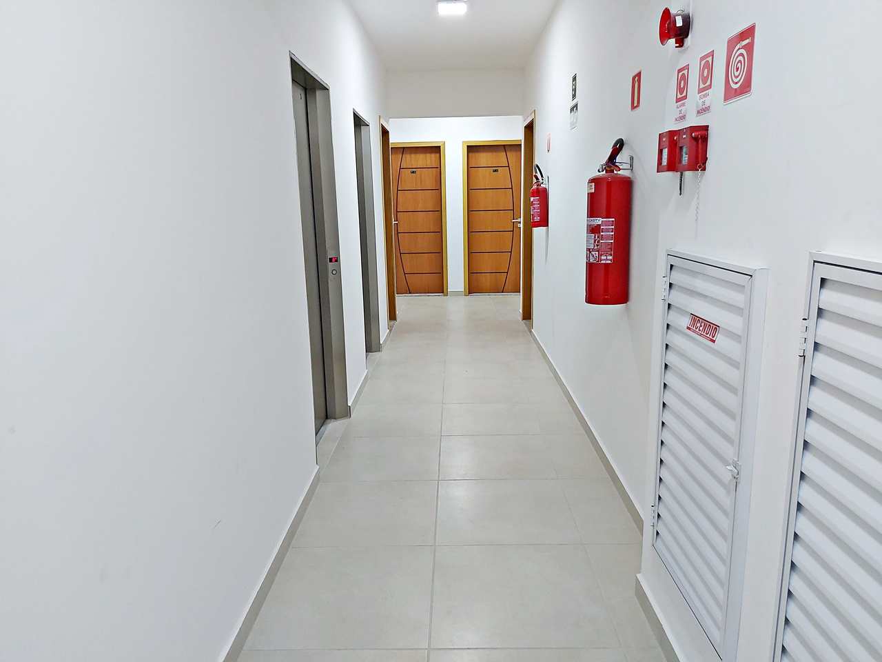 Apartamento à venda com 2 quartos, 80m² - Foto 6