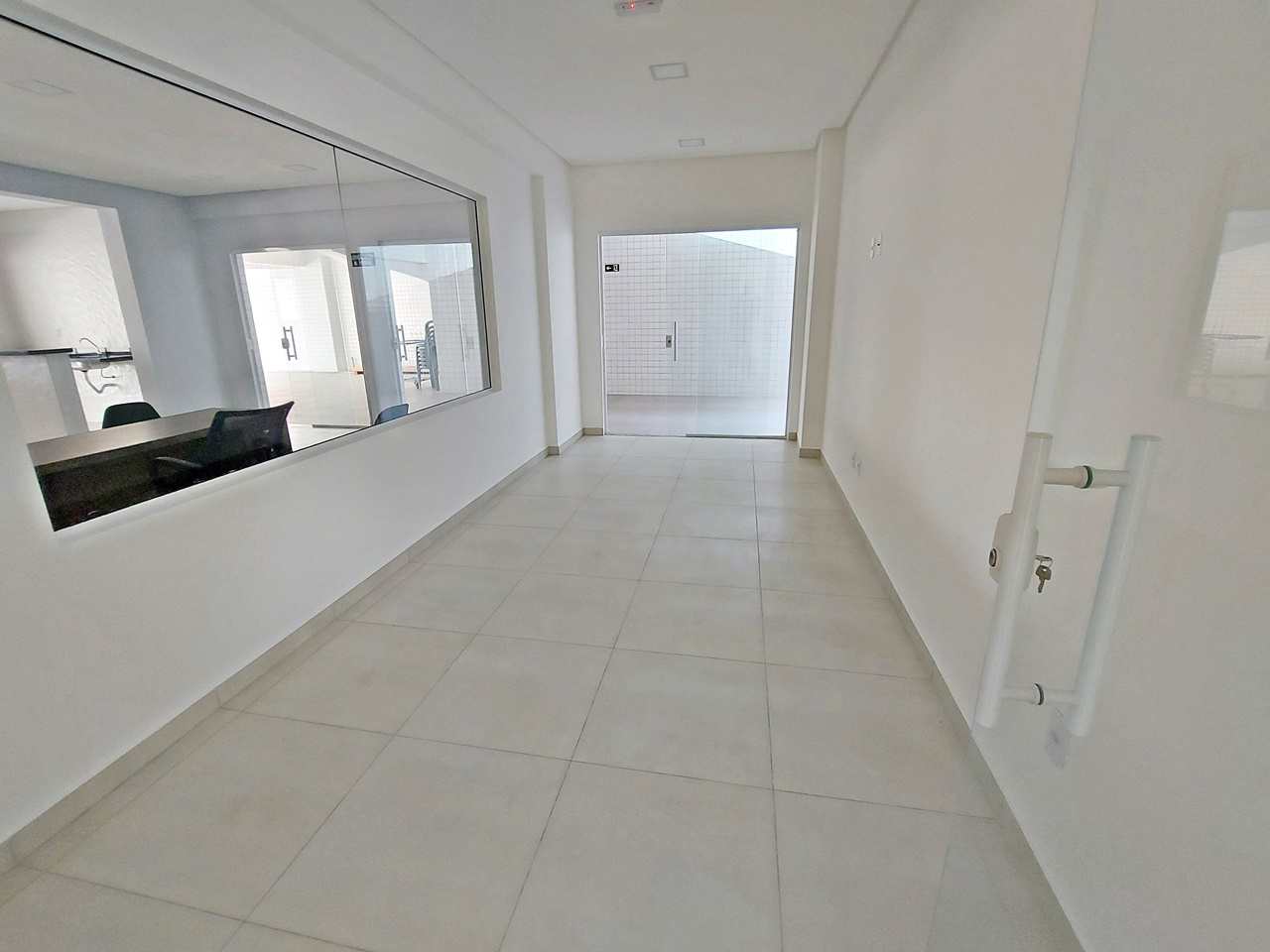 Apartamento à venda com 2 quartos, 80m² - Foto 24