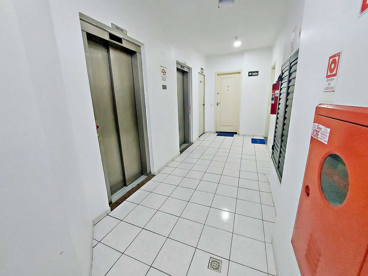 Apartamento à venda com 2 quartos, 70m² - Foto 8