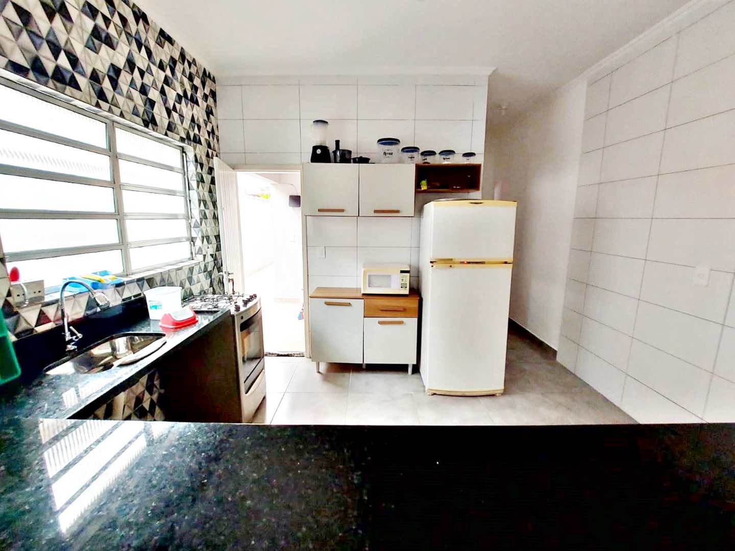 Casa à venda com 3 quartos, 70m² - Foto 5