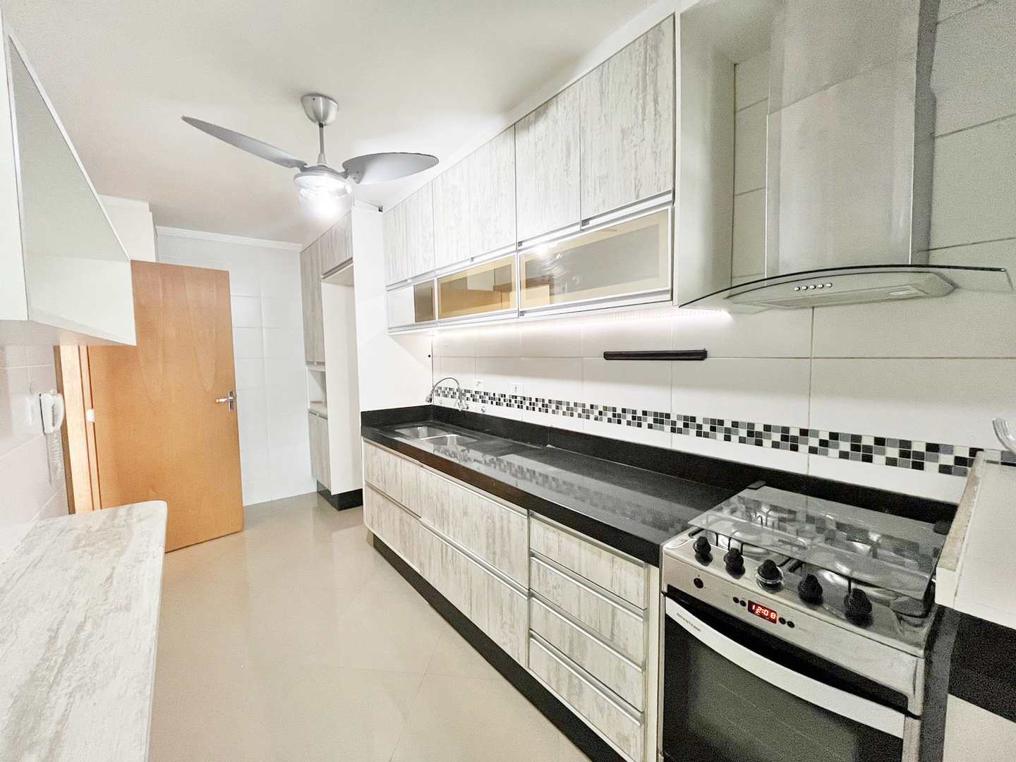 Apartamento à venda com 4 quartos, 164m² - Foto 12