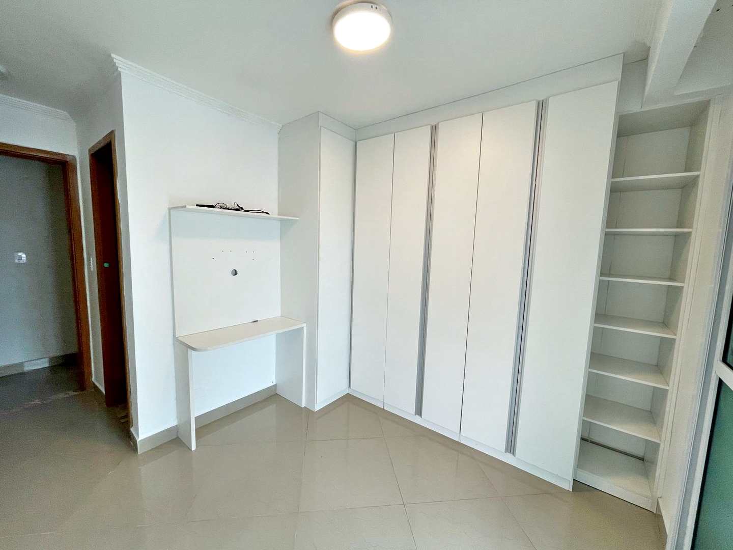 Apartamento à venda com 4 quartos, 164m² - Foto 17