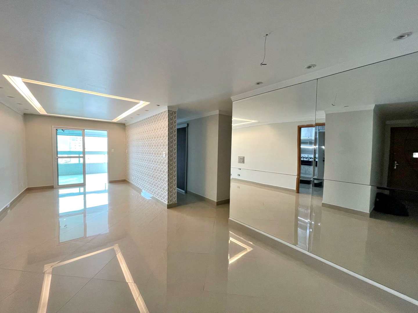 Apartamento à venda com 4 quartos, 164m² - Foto 4