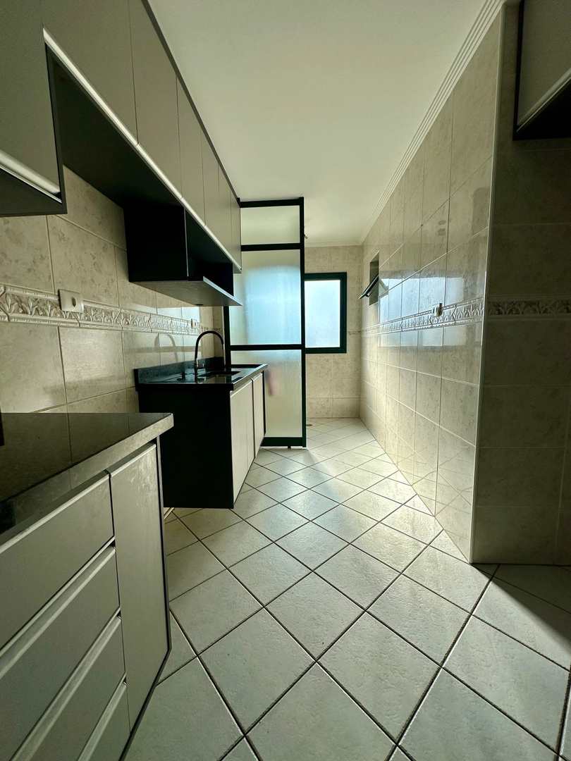 Apartamento à venda com 2 quartos, 65m² - Foto 11