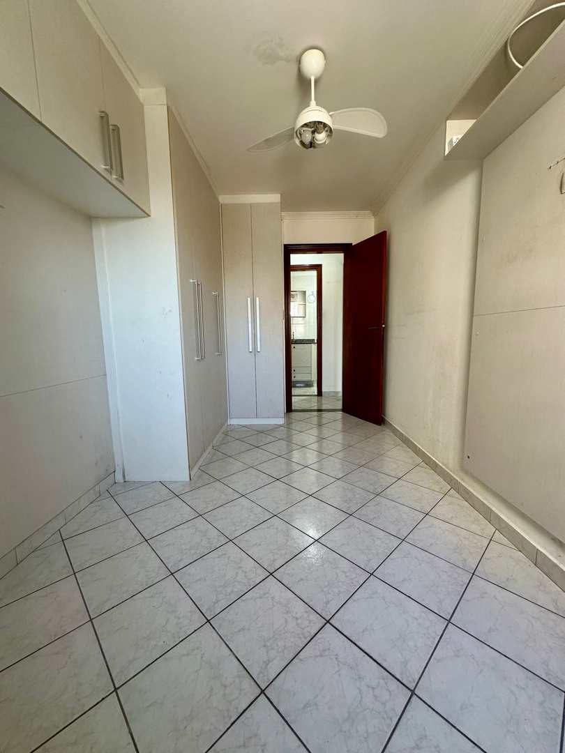 Apartamento à venda com 2 quartos, 65m² - Foto 18