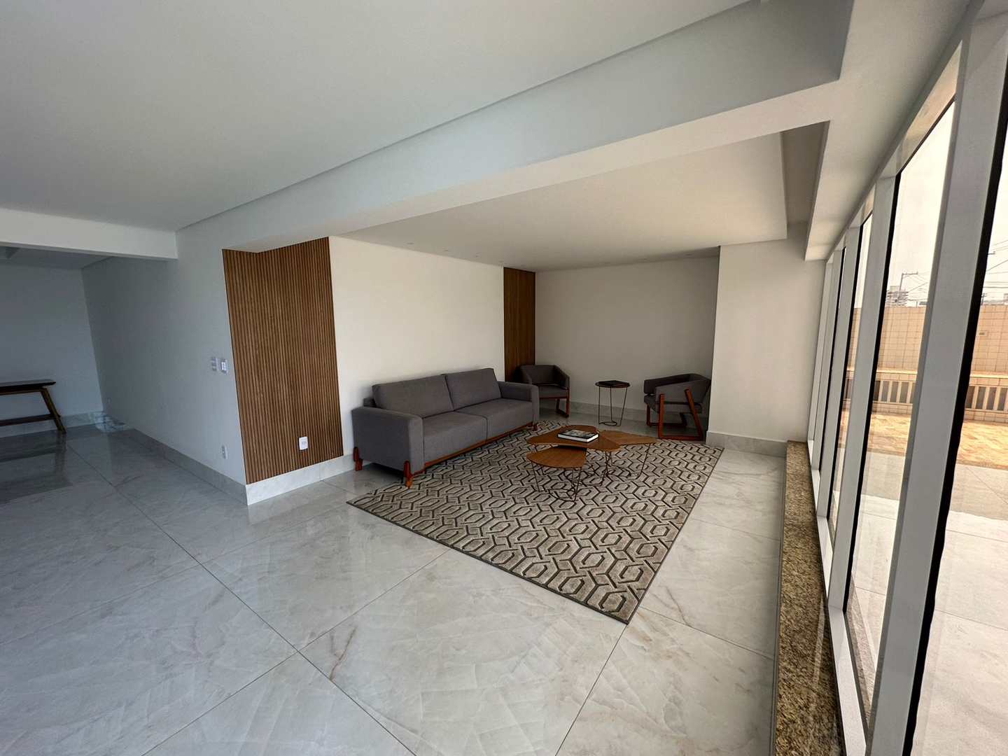 Apartamento à venda com 2 quartos, 71m² - Foto 4