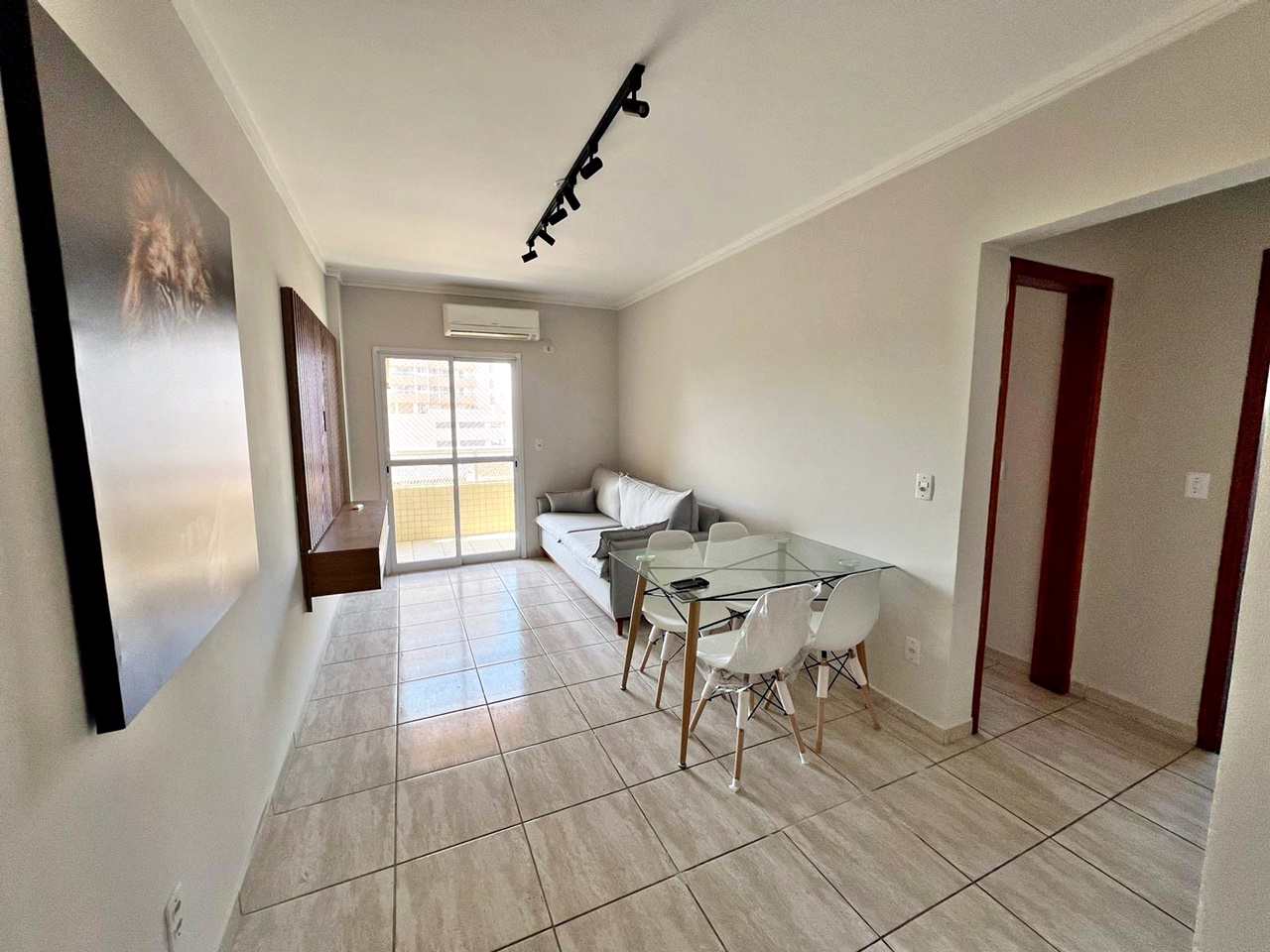 Apartamento à venda com 2 quartos, 70m² - Foto 3