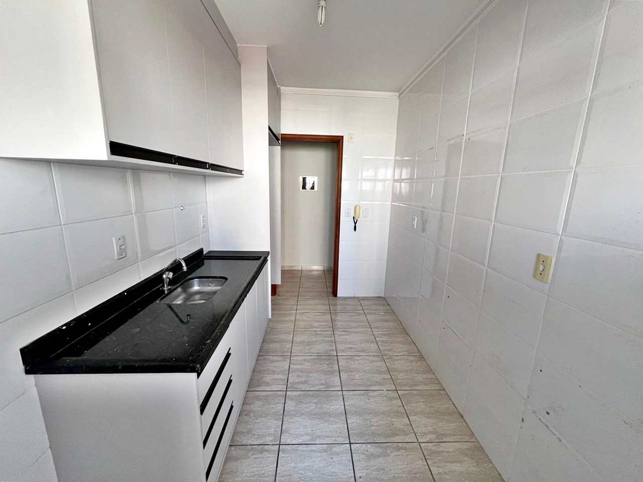 Apartamento à venda com 2 quartos, 70m² - Foto 12