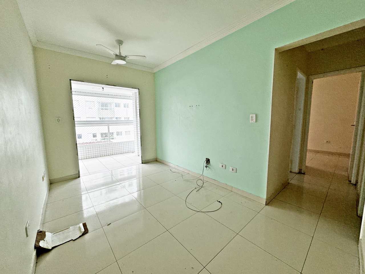 Apartamento à venda com 2 quartos, 65m² - Foto 2