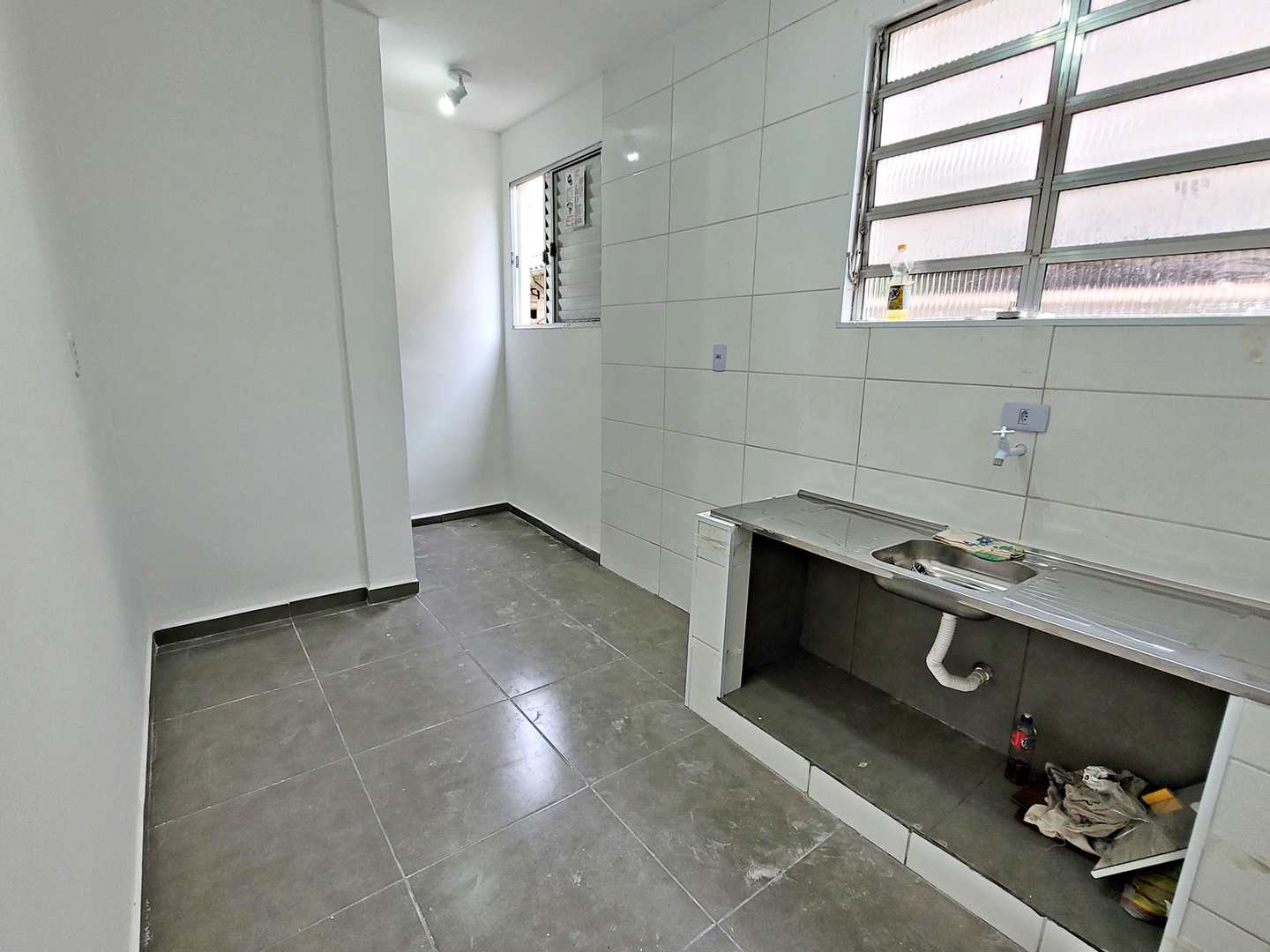 Apartamento à venda com 1 quarto, 42m² - Foto 4