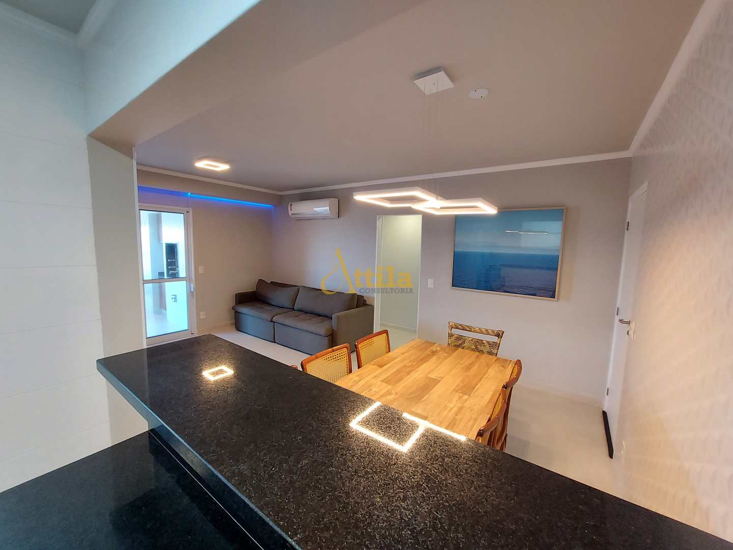 Apto andar alto, 3 dorms., sacada, lazer, 2 vagas