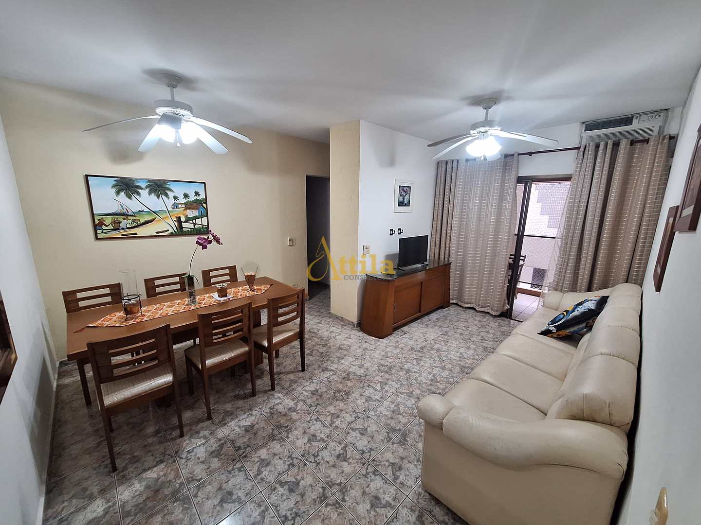 Apto 3 dorms., sacada, 1 vaga, 200mts praia Enseada