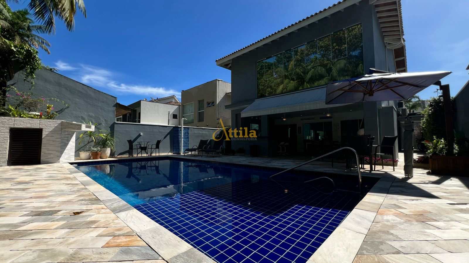 Casa de alto padrão com 4 suítes - Módulo 26 - Riviera