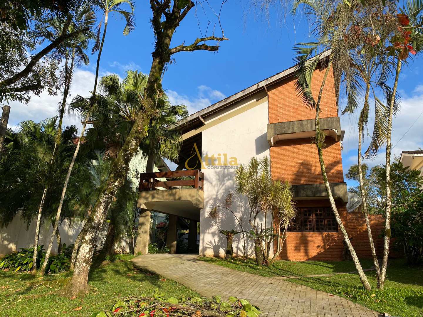 Casa de alto padrão com 4 suítes - Módulo 30 - Riviera