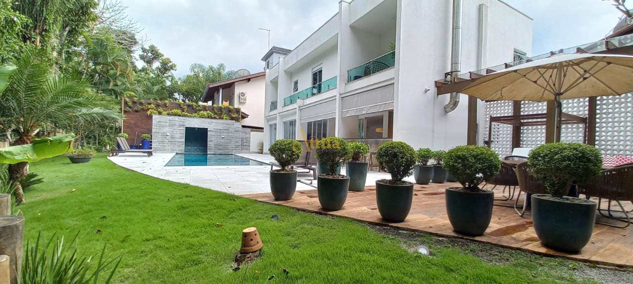 Casa de alto padrão com 5 suítes - Módulo 30 - Riviera