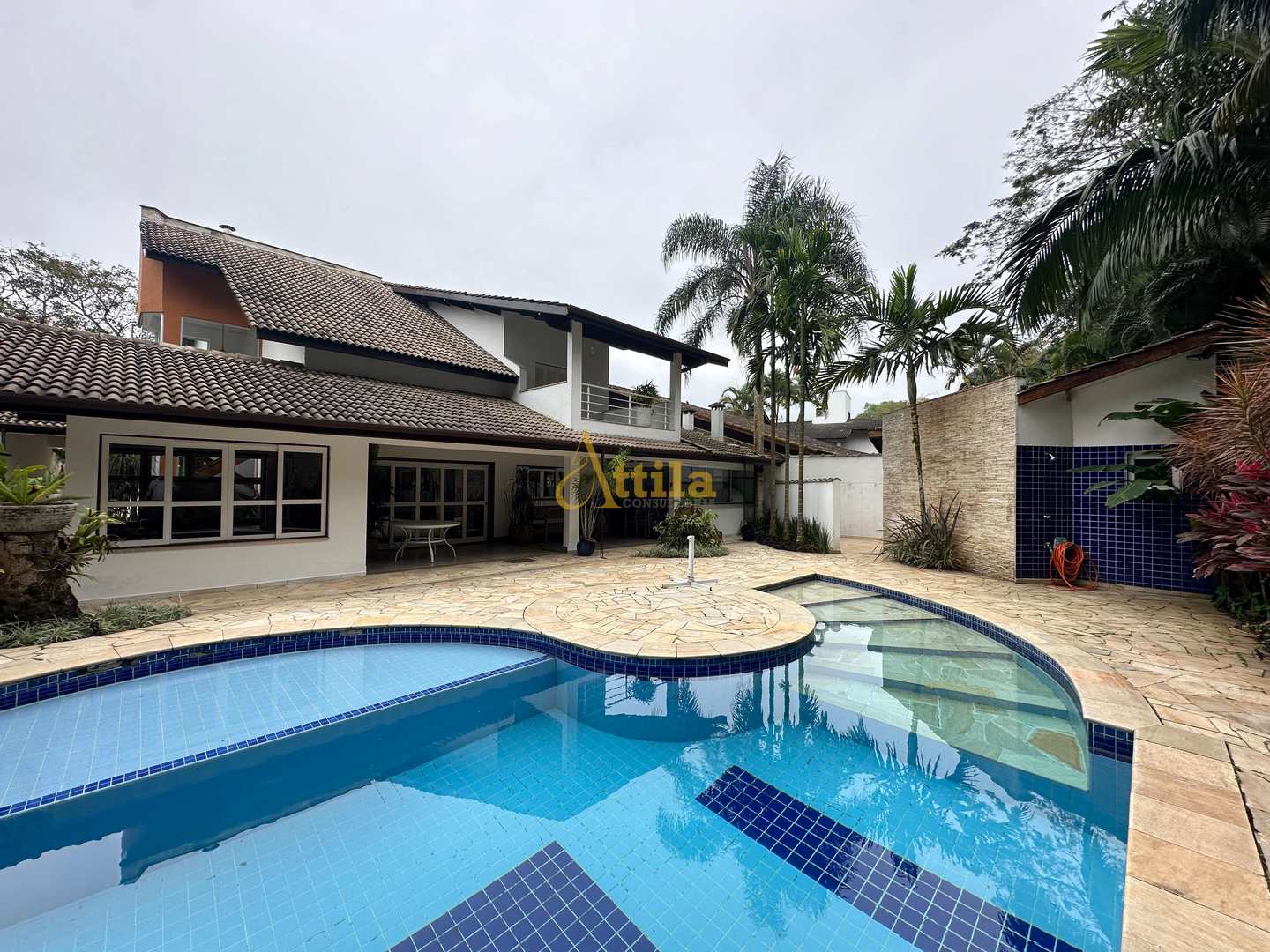 Casa de alto padrão com 4 suítes - Módulo 30 - Riviera