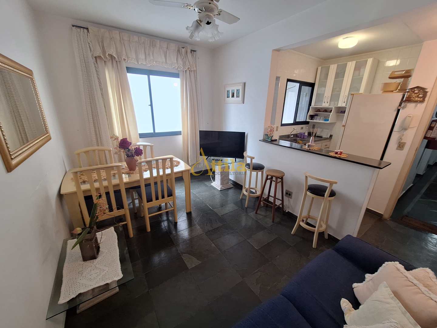 Apto 2 dorms., sacada, lazer, 1 vaga, Enseada