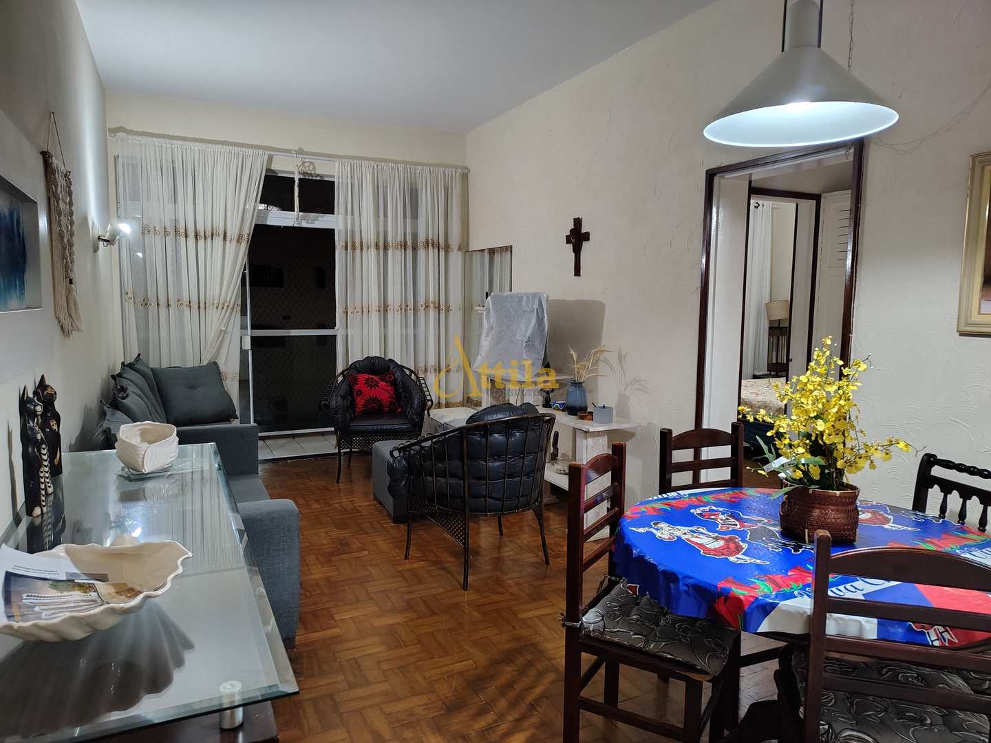 Apto 2 dorms., sacada, Pitangueiras