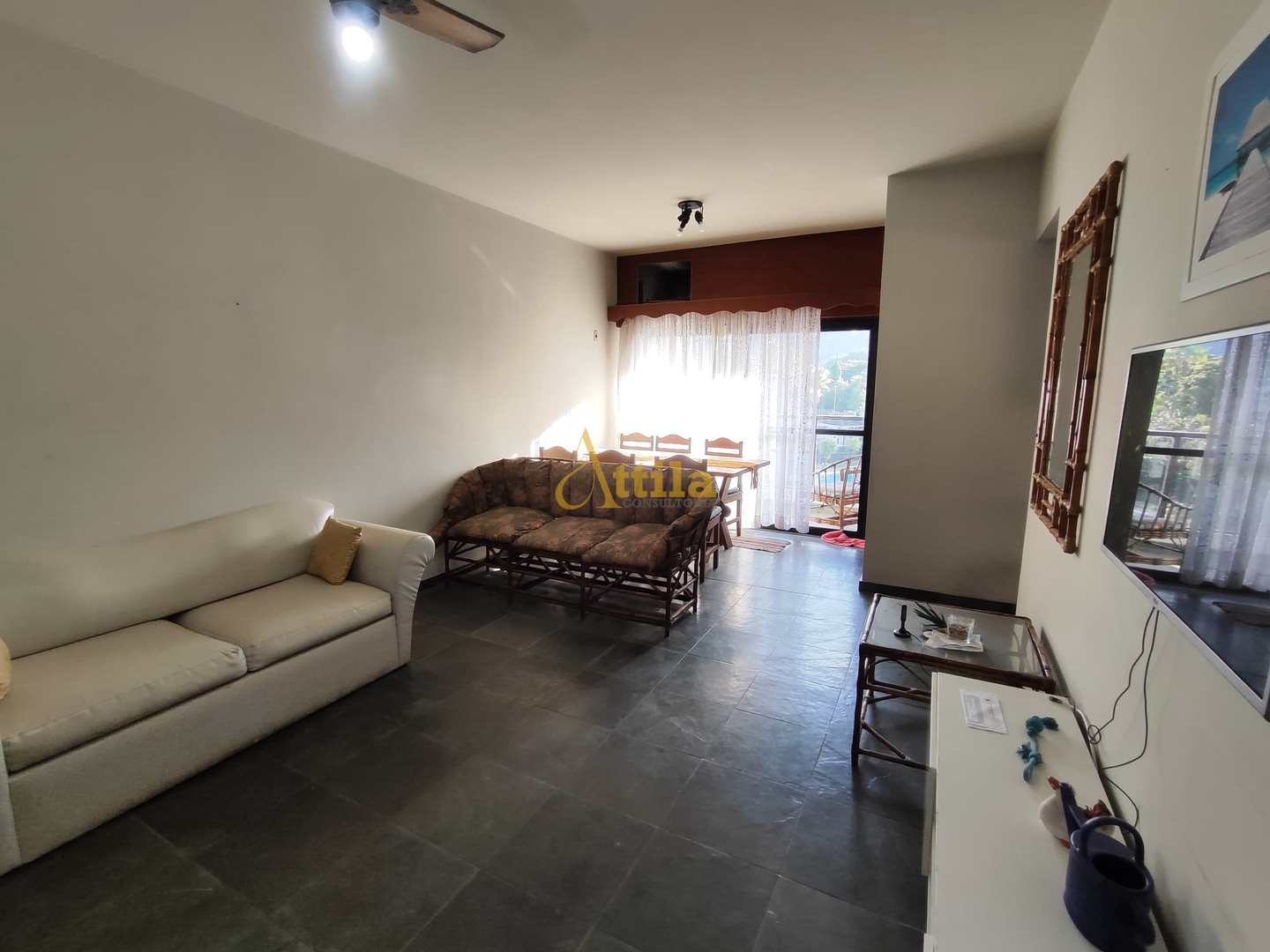 Apto 2 dorms., sacada, lazer, 1 vaga, Enseada