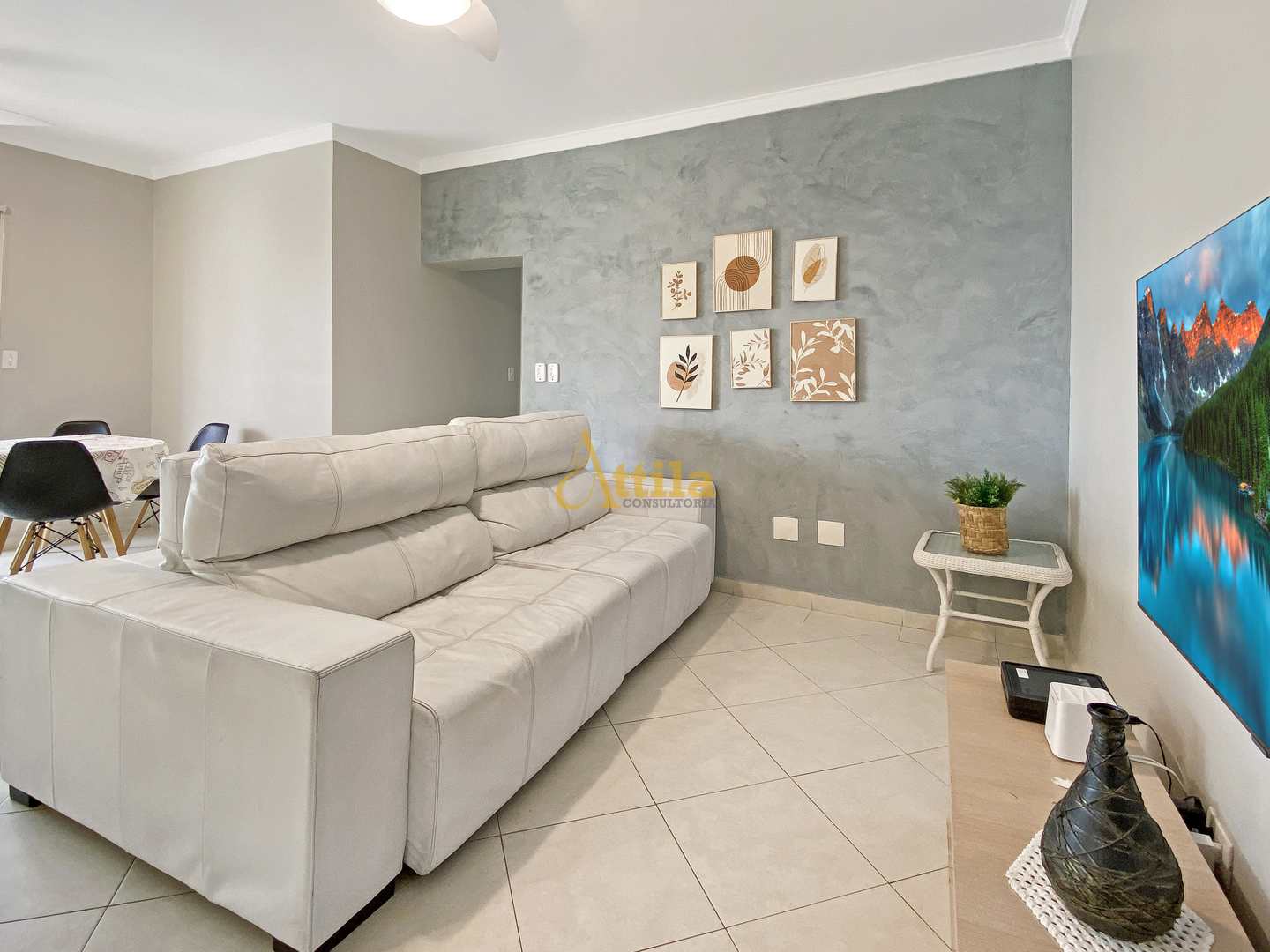 Apto 4 dorms., sacada, 2 vagas, Enseada, lazer