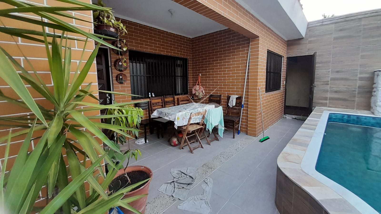 Casa à venda com 4 quartos, 162m² - Foto 3