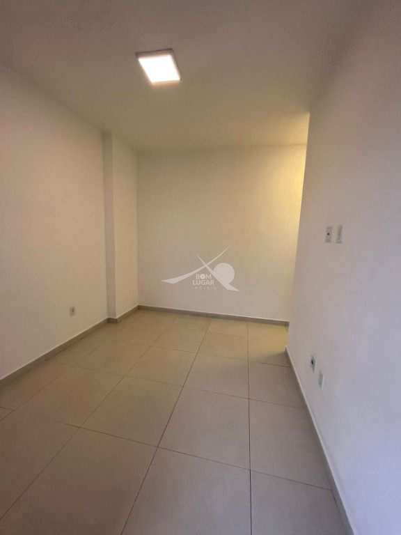 Apartamento à venda com 2 quartos, 61m² - Foto 4