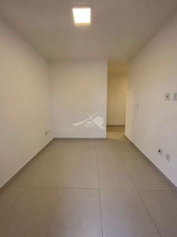 Apartamento à venda com 2 quartos, 61m² - Foto 5