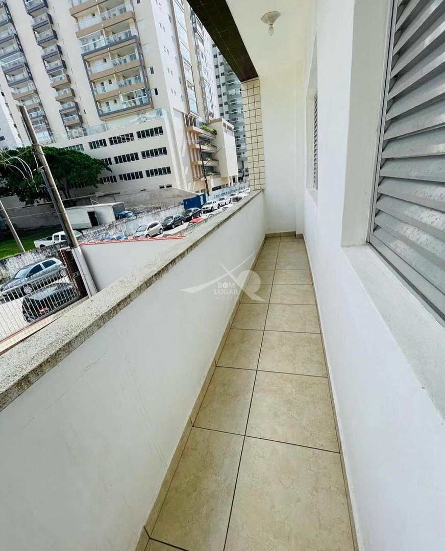 Apartamento à venda com 2 quartos, 70m² - Foto 3