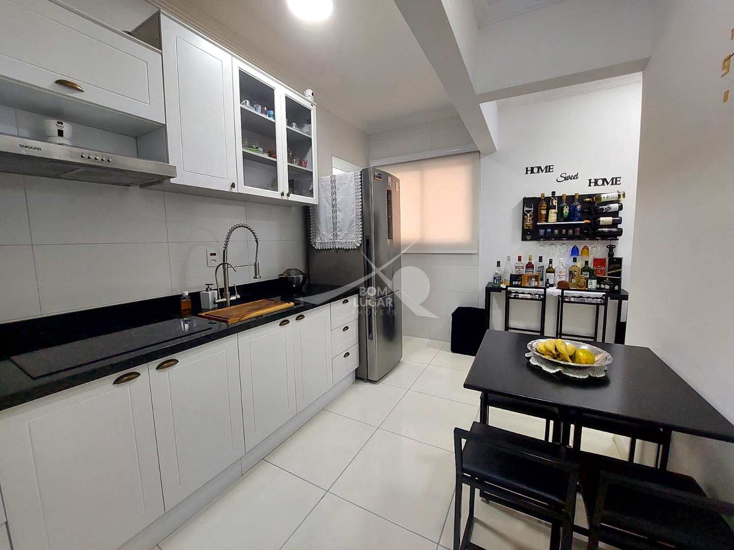 Apartamento à venda com 2 quartos, 74m² - Foto 2