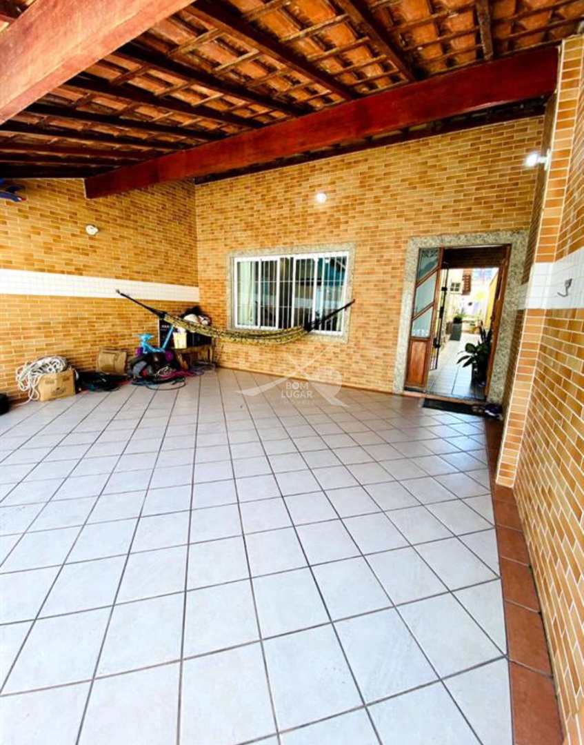 Casa à venda com 4 quartos, 254m² - Foto 1