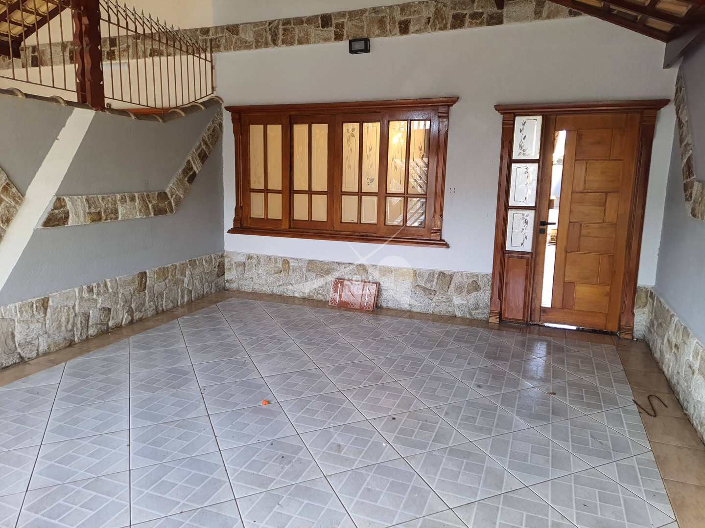 Casa à venda com 3 quartos, 123m² - Foto 1