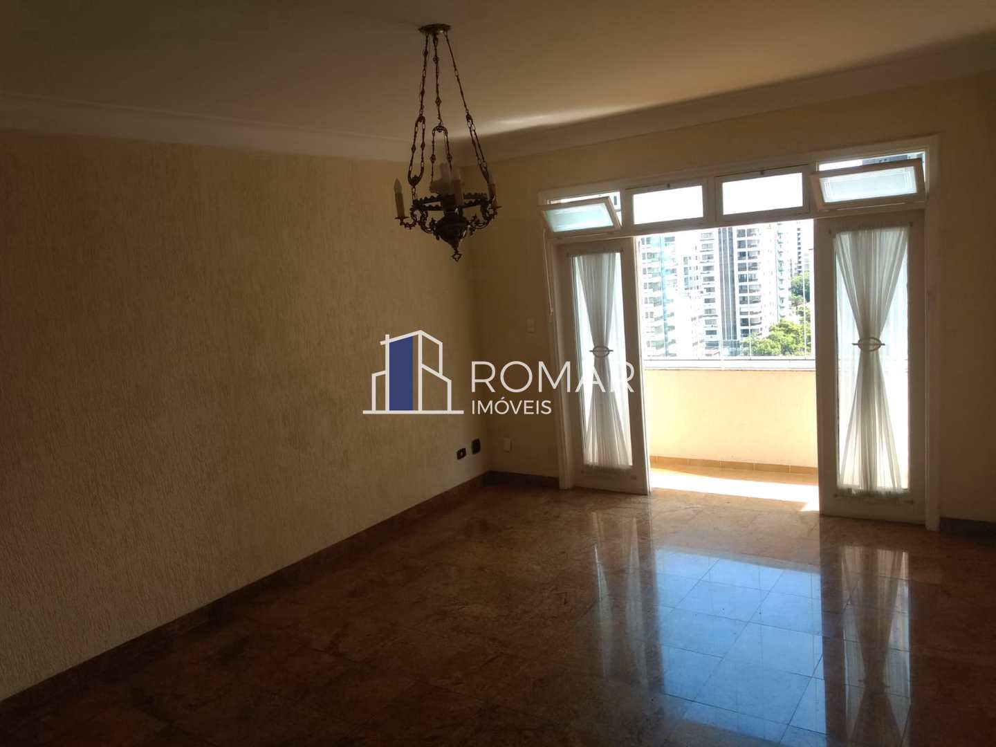 Apartamento à venda com 3 quartos, 110m² - Foto 4