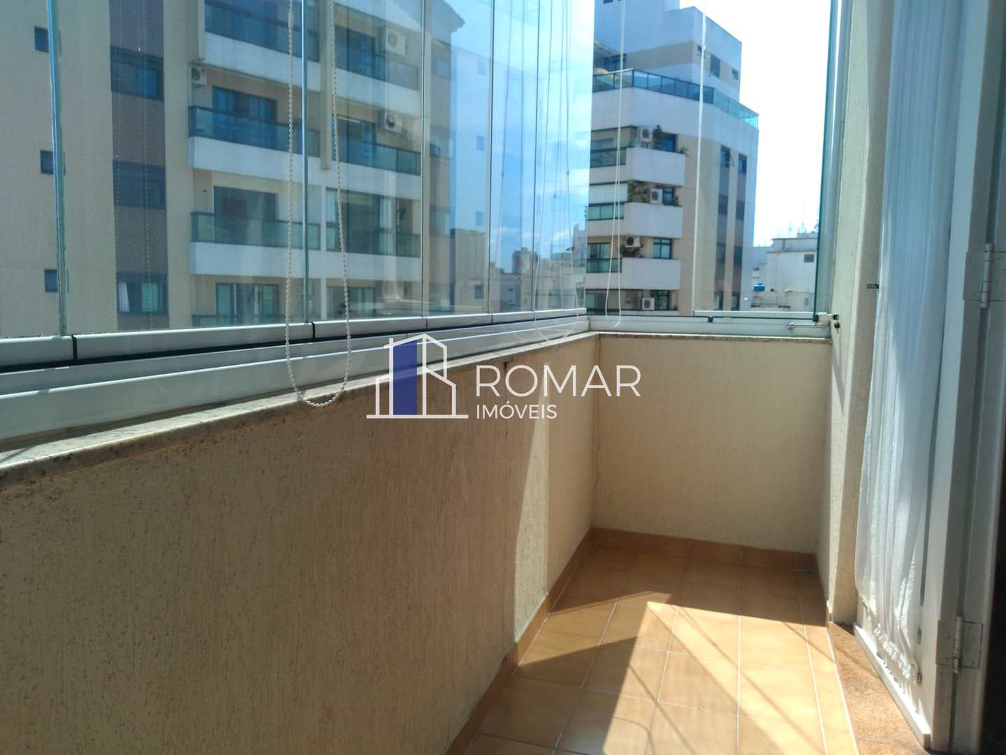 Apartamento à venda com 3 quartos, 110m² - Foto 2