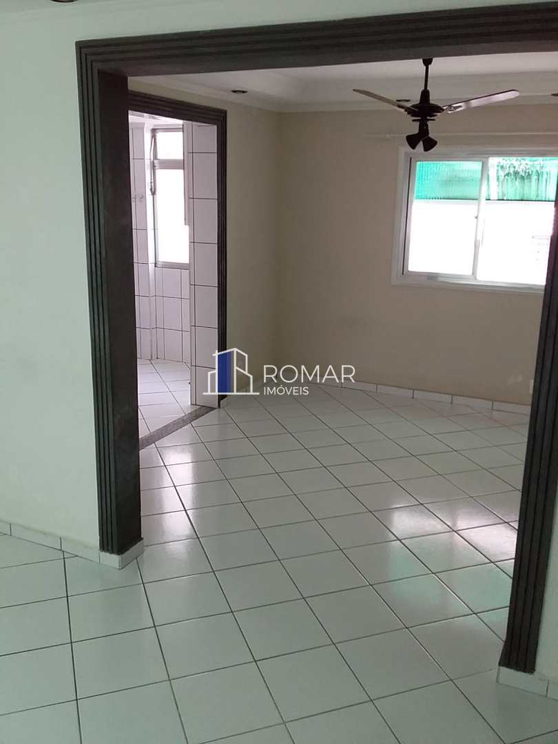 Apartamento à venda com 2 quartos, 72m² - Foto 4