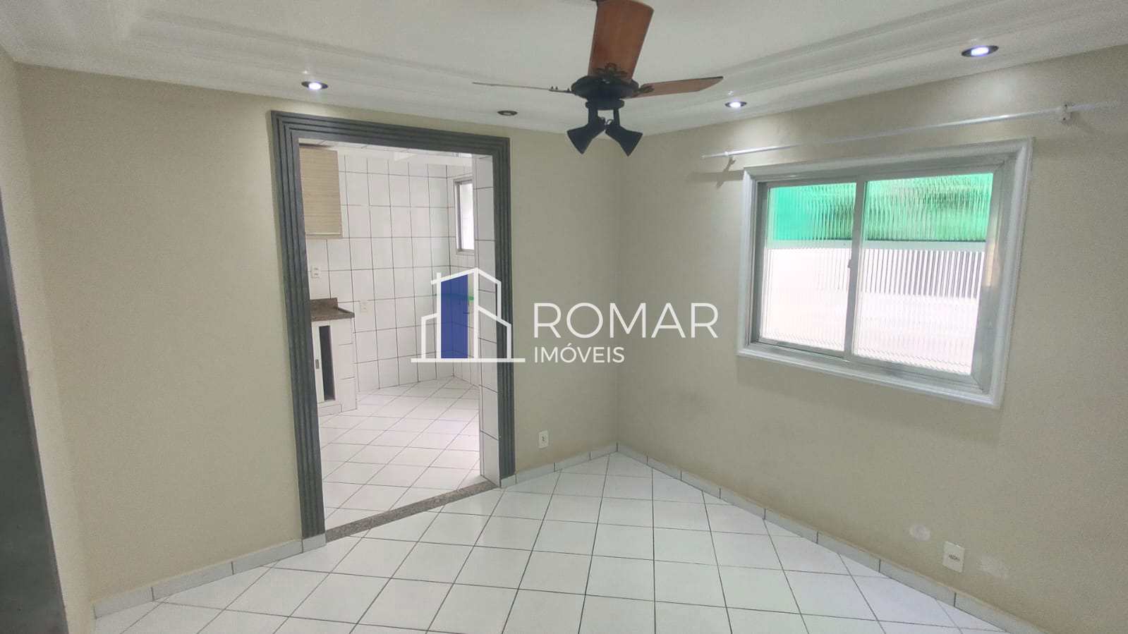 Apartamento à venda com 2 quartos, 72m² - Foto 3