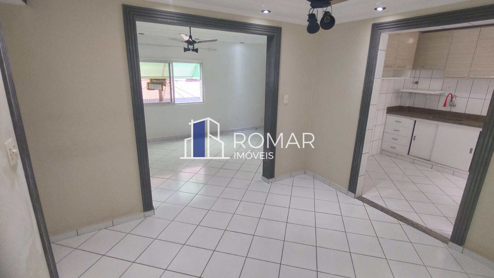 Apartamento à venda com 2 quartos, 72m² - Foto 2