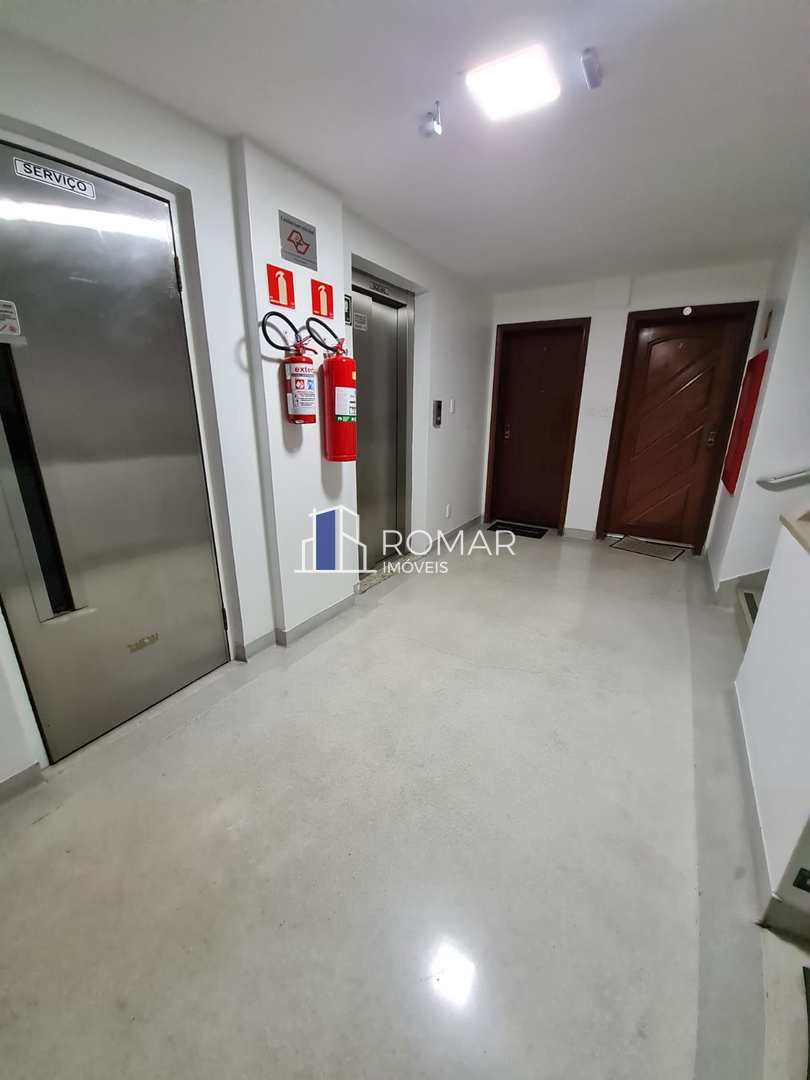 Apartamento à venda com 2 quartos, 78m² - Foto 3