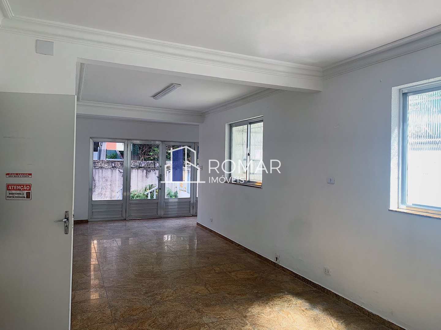 Sobrado à venda e aluguel com 4 quartos, 400m² - Foto 1