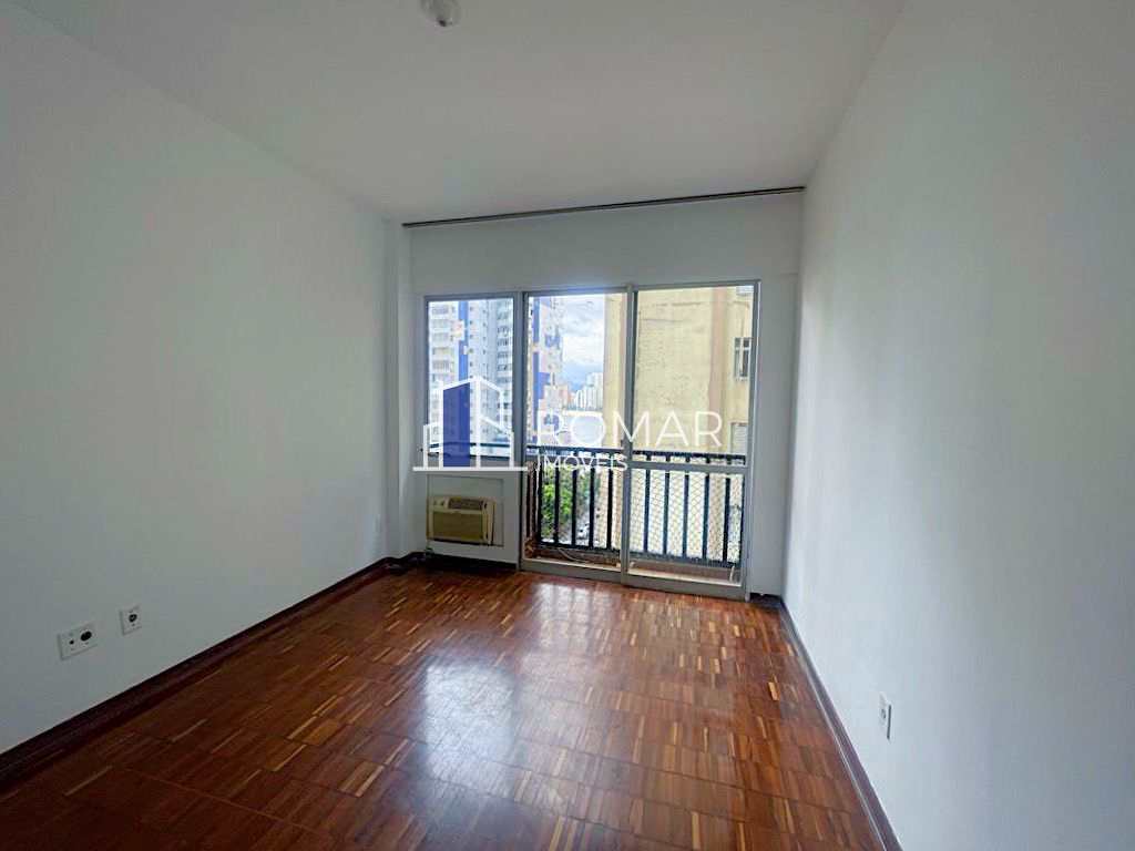 Apartamento à venda com 2 quartos, 75m² - Foto 9