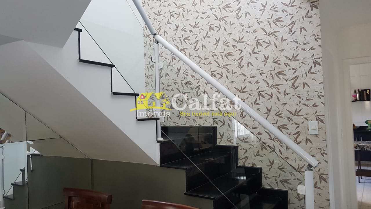 Sobrado à venda com 3 quartos, 144m² - Foto 1